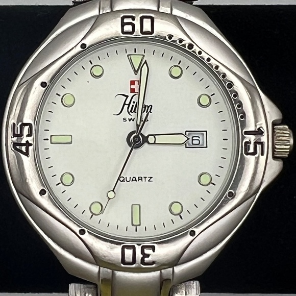 Hilton Unisex Swiss Made Silver and White Mens Watch Working - Picture 6 of 9